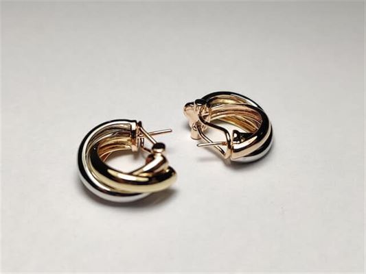 4 grunde til, at guld øreringe er den perfekte gave til din partner