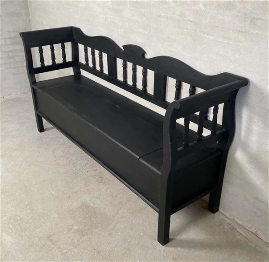 Antikke slagbænke kan skabe hygge i hjemmet